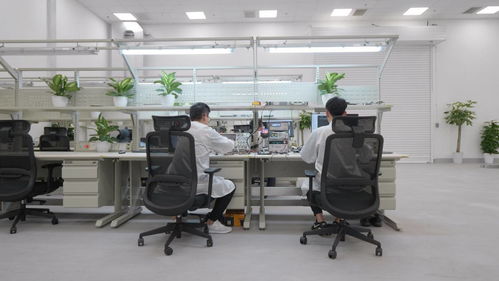 董車日?qǐng)?bào) 特斯拉市值突破萬(wàn)億美元 北斗系統(tǒng)落地民用 全新奔馳 s 級(jí) amg 曝光